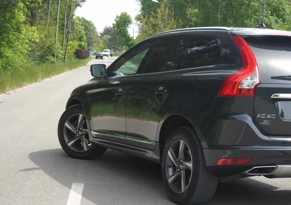 Volvo XC 60 cena 59900 przebieg: 237400, rok produkcji 2015 z Sanok małe 742